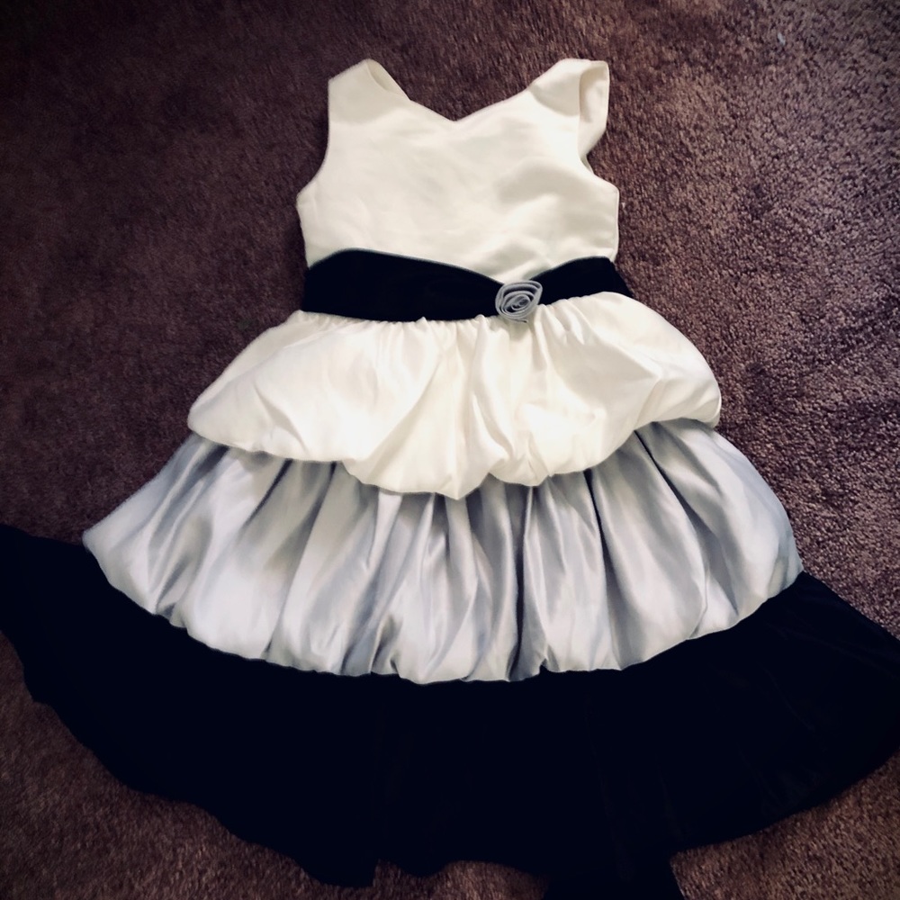 Princess Faith Girls Dress size 8, Saks NWOT